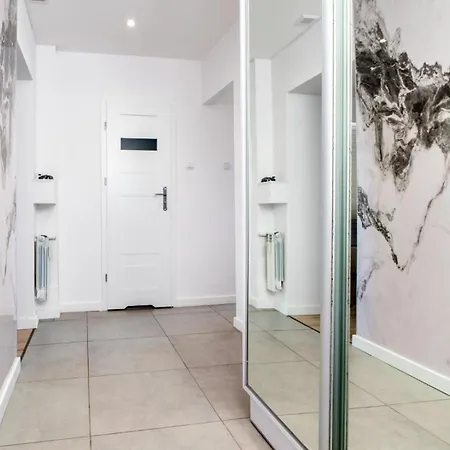 公寓 Apartamentysnu, Parkowy 拉多姆